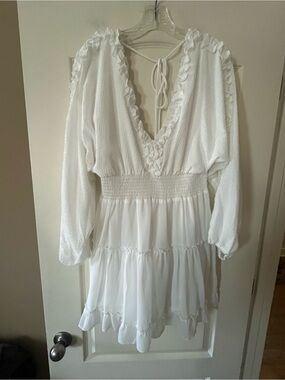 Fanco Rich White Ruffled Plunging V open Neckline Dress Women's Size large